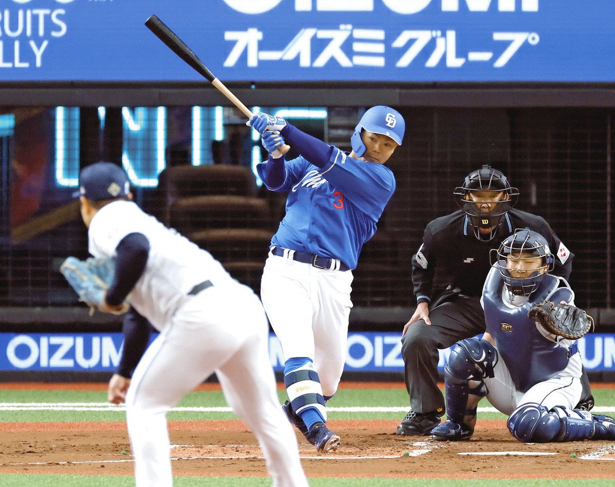 すべりこみ　高橋周平選手　3　中日ドラゴンズ　靴べら　バット すべりこみ 高橋周平選手 3 中日ドラゴンズ 靴べら バット 中日
