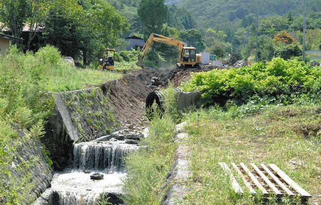 茅野 下馬沢川の土石流から１年 復興 始まったばかり 中日新聞web