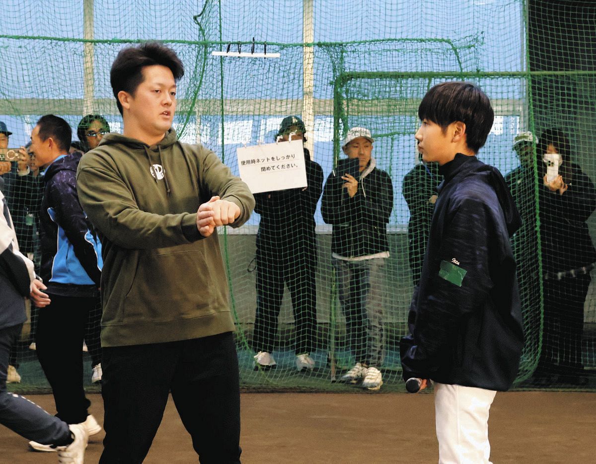 松本第一高OBのDeNA牧秀悟選手ら、松本で野球教室「一人でも多くプロ