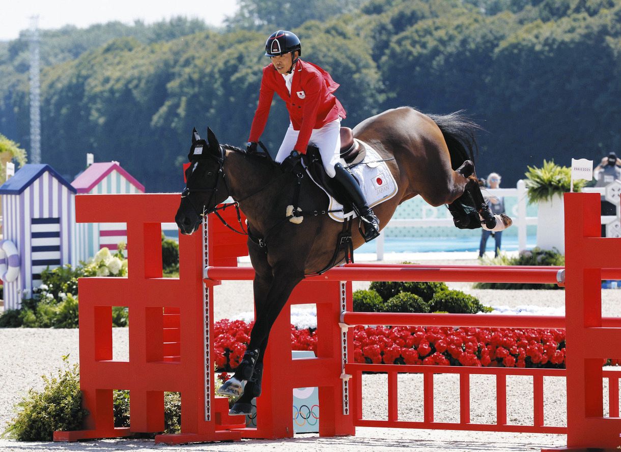 馬術で日本が銅、92年ぶりメダル 総合馬術団体の大岩義明、戸本一真ら