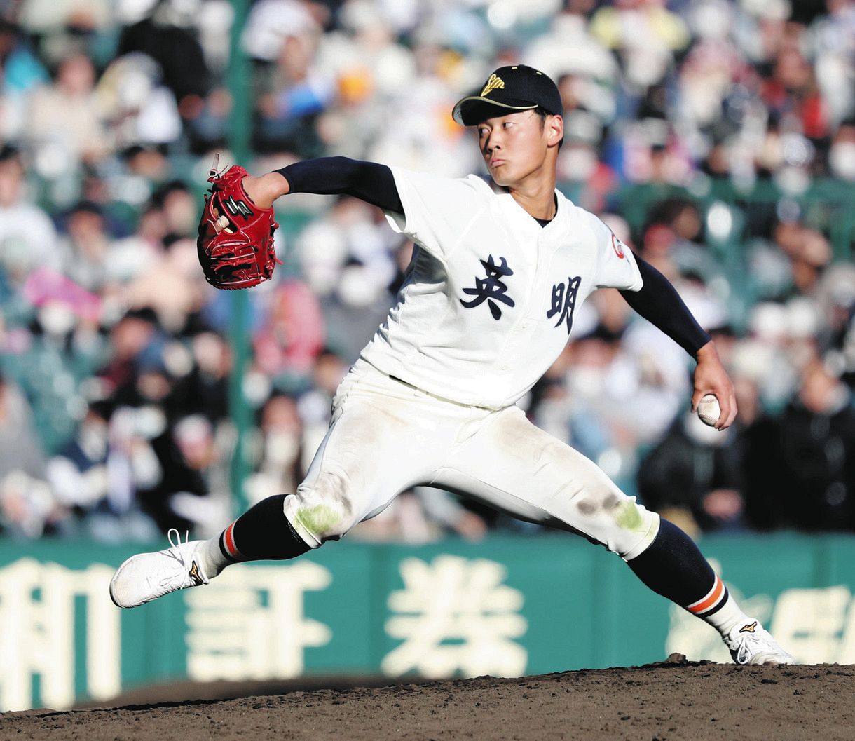 【センバツ】5年ぶり出場の英明がセンバツ初勝利、寿賀弘都外野手がアクシデント乗り越え好救援：中日スポーツ・東京中日スポーツ