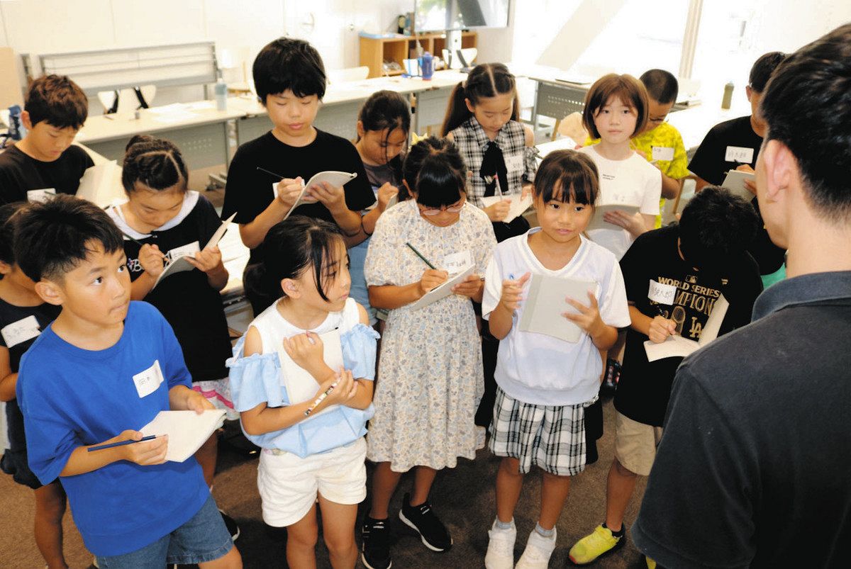 小学生が取材・新聞作り 浜松で仕事体験15講座：中日新聞しずおかWeb