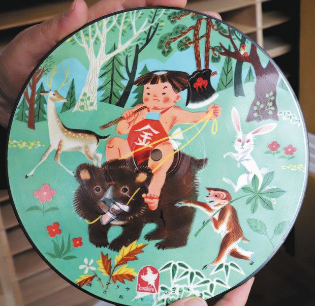 貴重レコード 増える寄贈 戦前の品〇 両面カラー〇 紙製も 金沢蓄音器