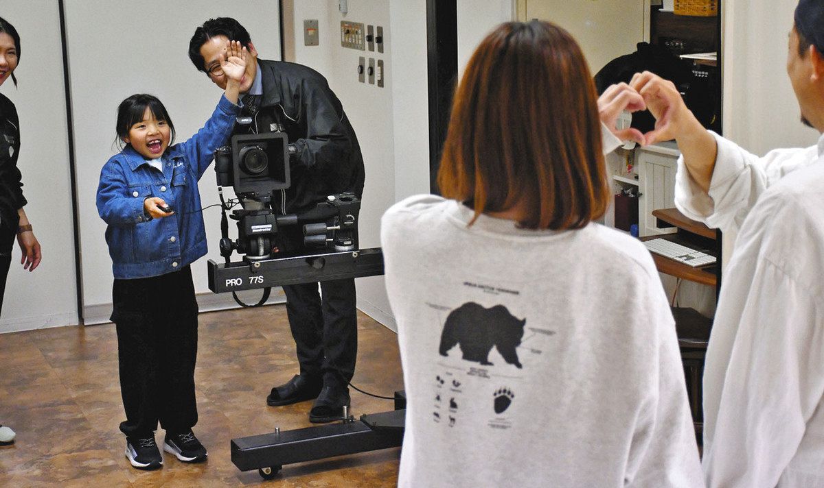 子ども写メ 子ども写真家パチリ 総曲輪で親子向け体験催し：北陸中日新聞Web