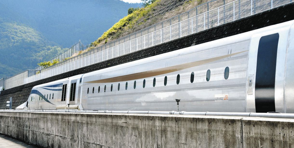リニア新型中間車両「M10」、時速500キロの走りを体験してみては？ 11