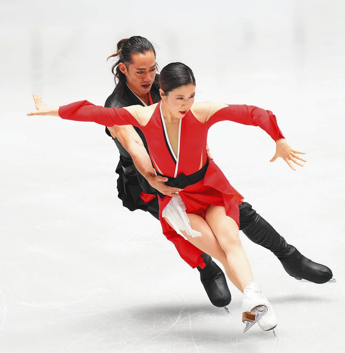 村元哉中、高橋大輔組、練習する別のカップルから拍手「ユニークな