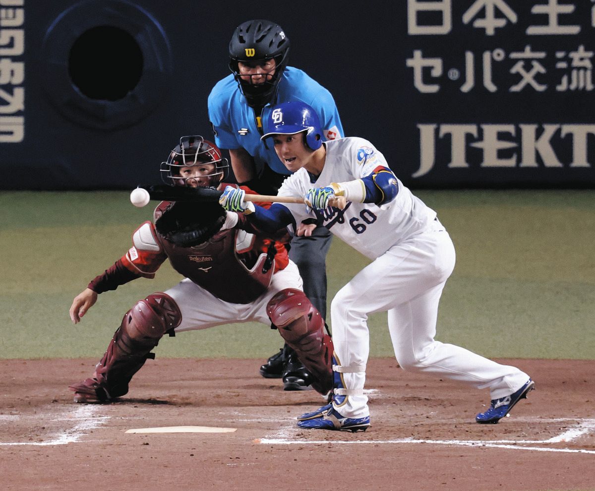 一球で仕留めた！中日・山本泰寛、「代打でのバントという役割は僕」8