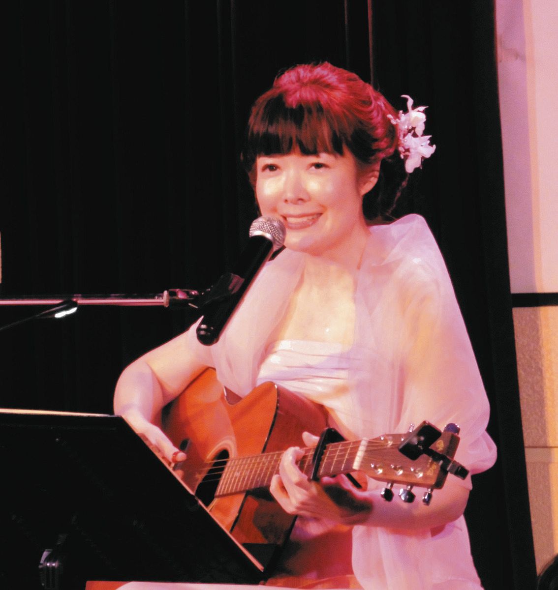 田川寿美がスペシャルライブ、春を先取りする衣装でも魅了 「日本の