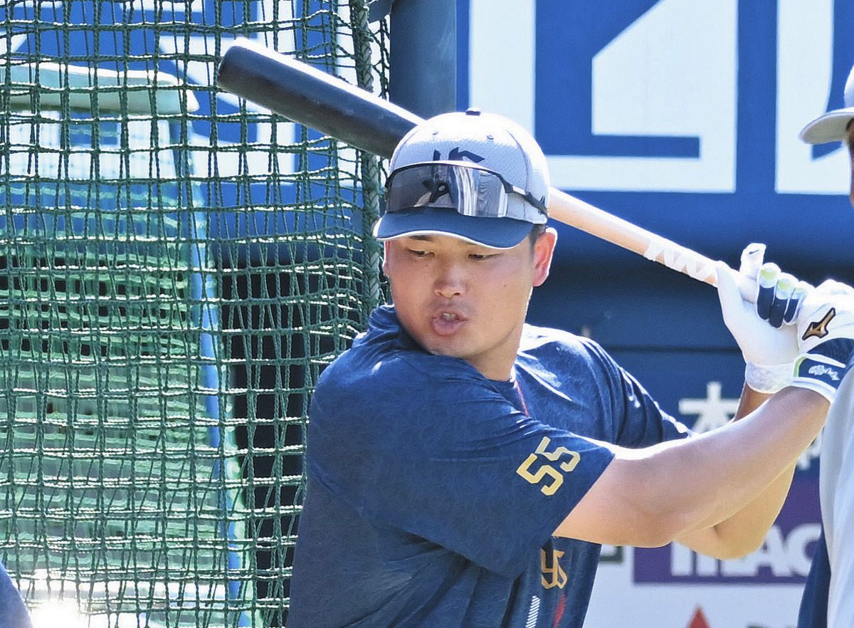 ヤクルト・村上宗隆、「4番・三塁」でスタメン出場 上半身の状態