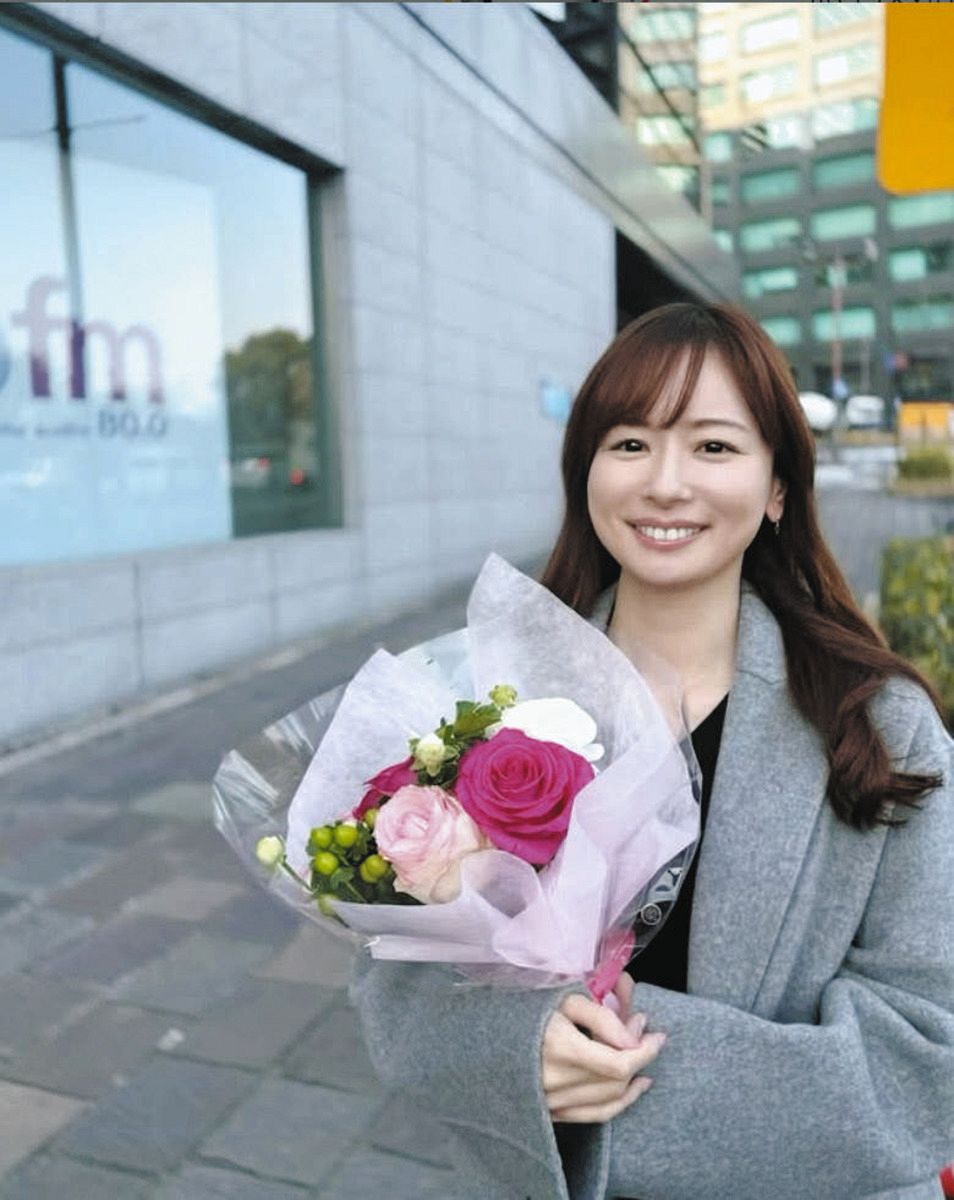 ◇皆藤愛子、奇跡の41歳 いやしの微笑みショット【写真】：中日