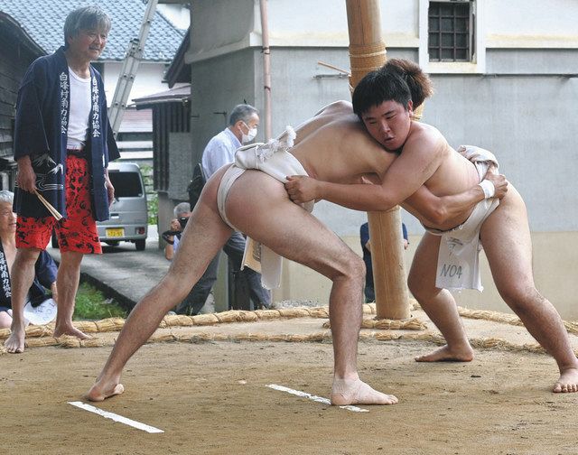 土俵 熱気戻った 3年ぶり白峰の放楽相撲：北陸中日新聞Web