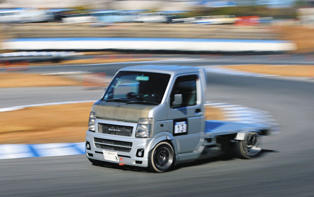 動画】「世界最速の軽トラ」サーキット爆走 ワールドシリーズ最終戦