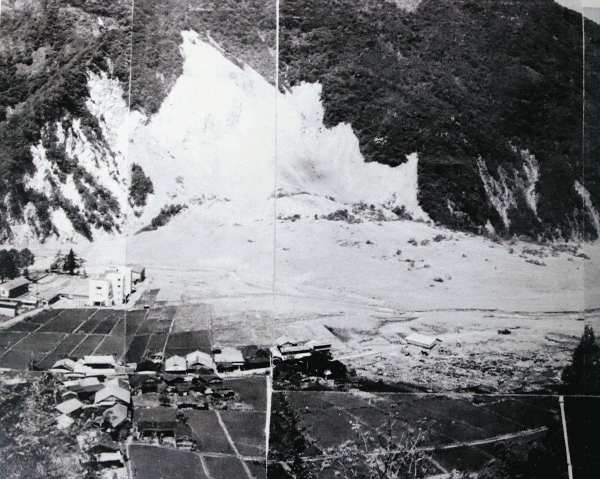 大西山崩落跡 守っていかねば」 大鹿村・大西公園で三六災害慰霊