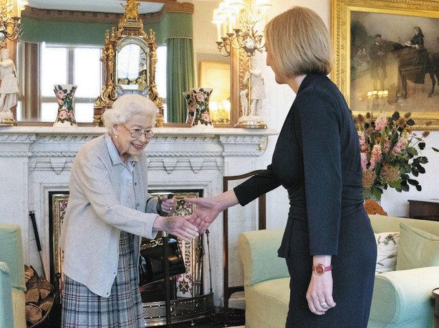 各国に信頼の橋 英女王死去、世界から追悼：中日新聞Web