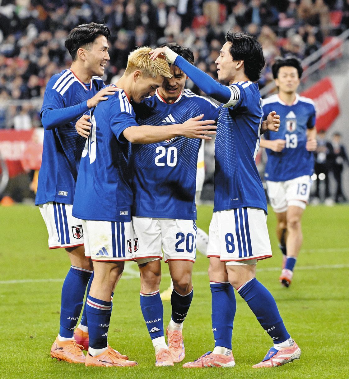 堂安律、久保建英からのパスに左足強振！貴重な2点目に「ま、あの角度