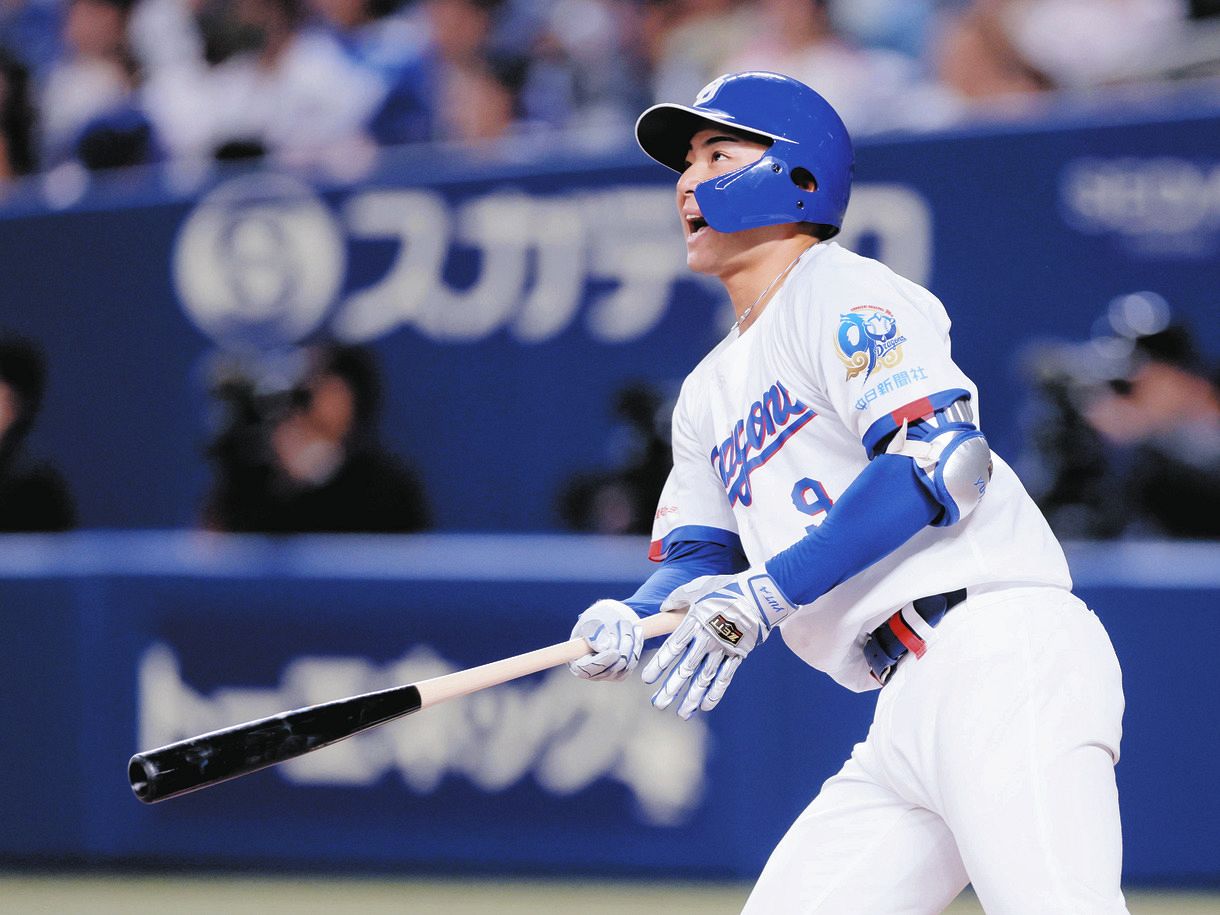 中日・石伊雄太、5回に今季2号ソロ！ リード5点に広げ先発・大野