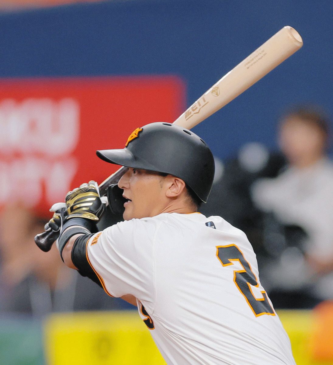 巨人吉川尚輝選手木製バット 巨人吉川尚輝選手木製バット - メルカリ