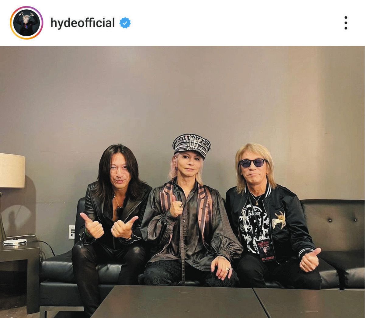 hyde レア  L'Arc-en-Ciel ラルク GLAY 見つめ合いながら熱唱するhyde（L'Arc-en-Ciel）とTERU（GLAY