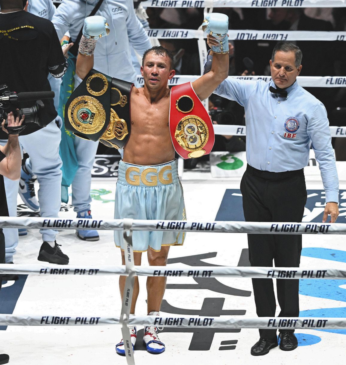 ゴロフキン｢村田選手に称賛を｣死闘制した40歳は対戦相手ねぎらう｢戦え