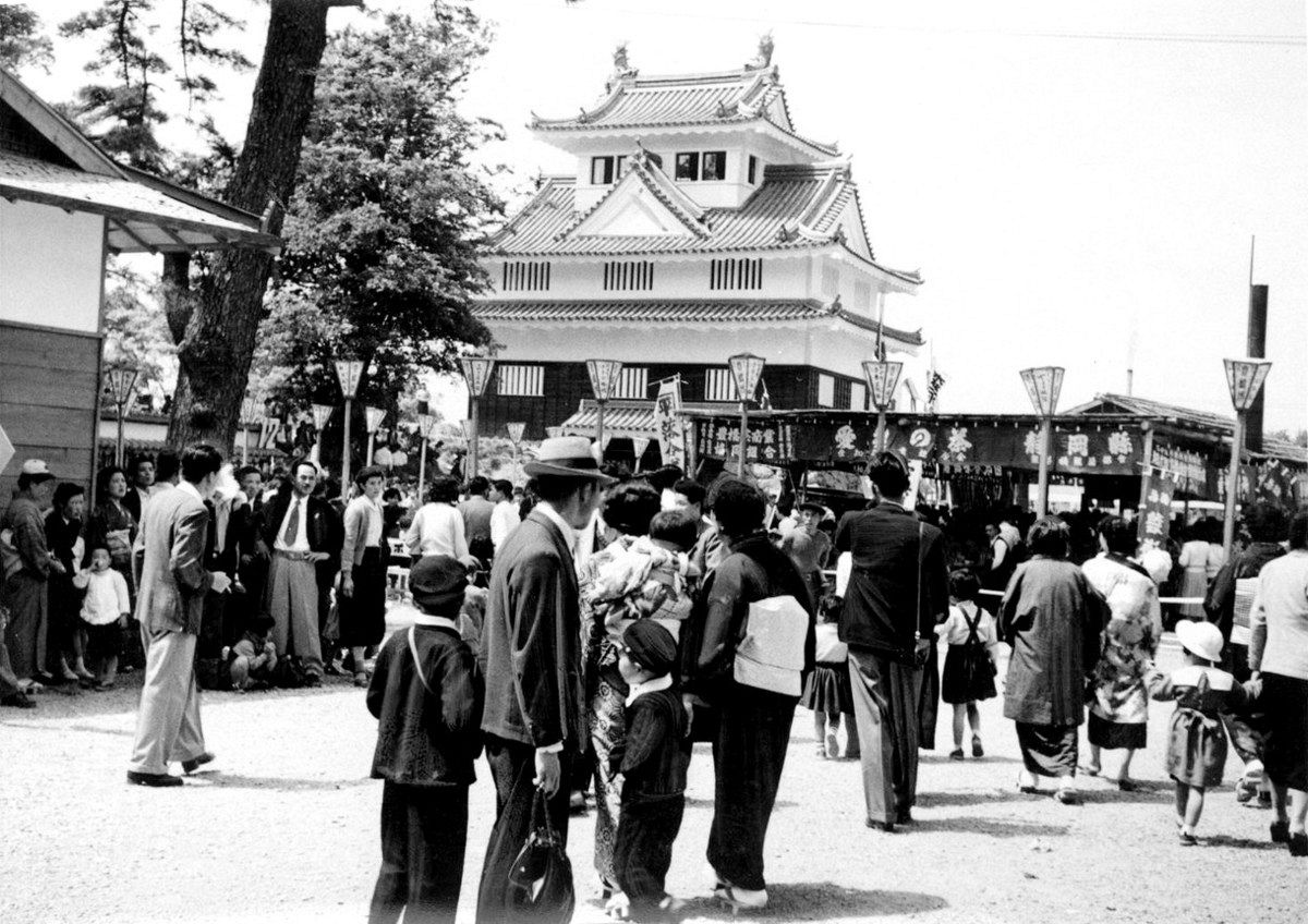 高橋豊子サイン入り レア古書 パリの並木路をゆく 昭和28年発行