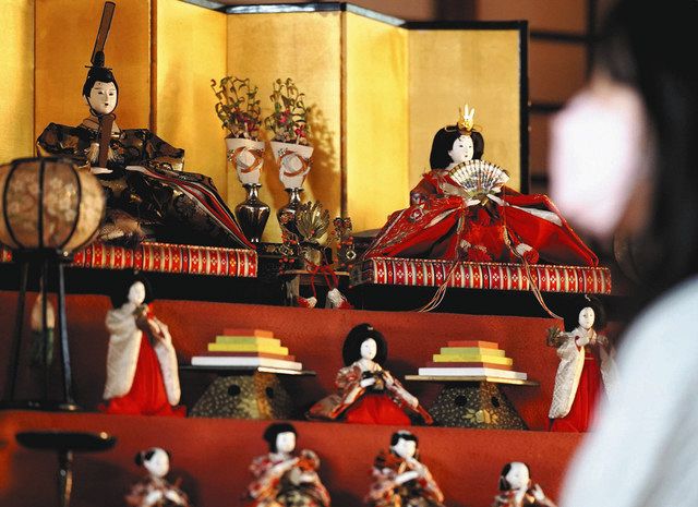 ひな人形、変化楽しんで 大正から平成の4種類展示、草津宿本陣で：中