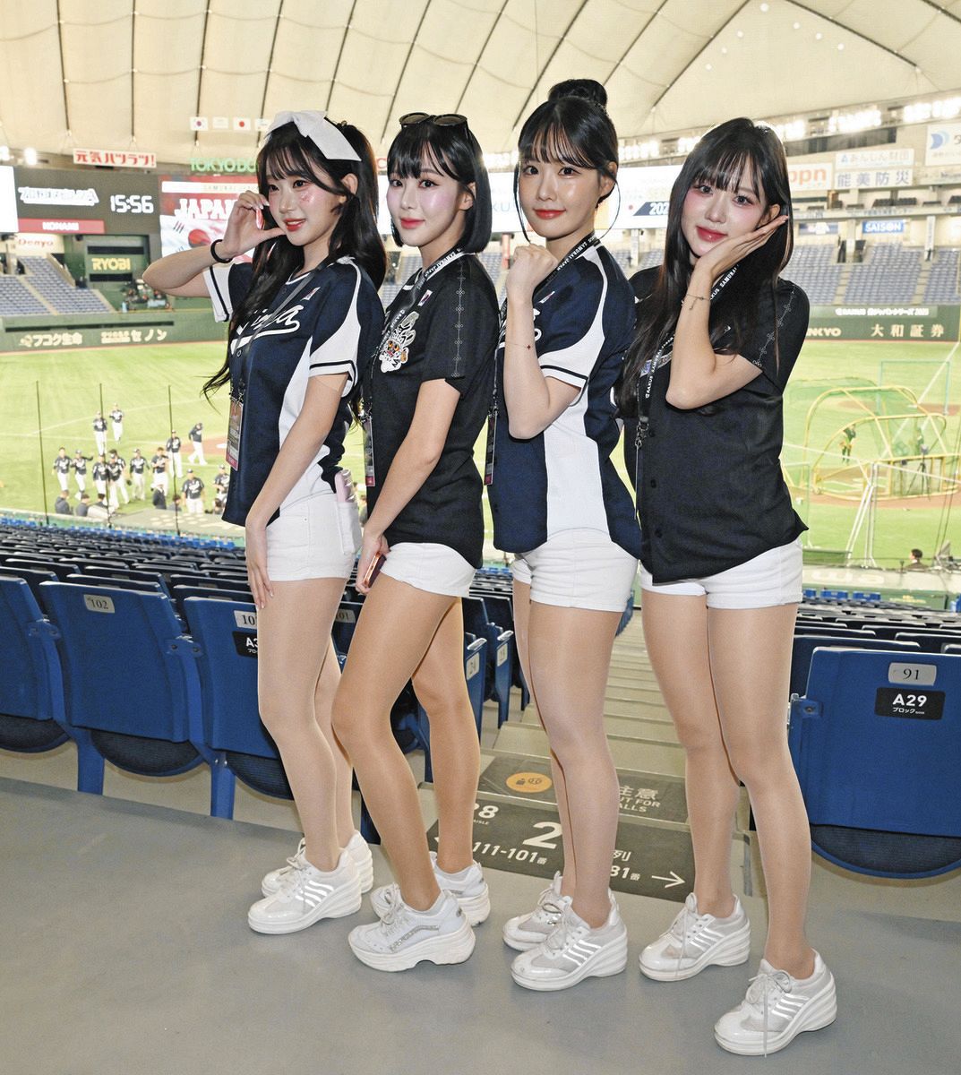 人気韓国チアのイ・ジュウンさん、日韓戦の“応援グッズ”をインスタで