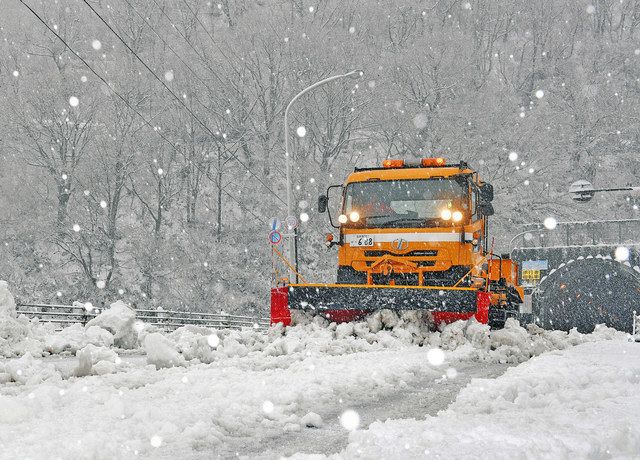 除雪車 今季初出動 勝山市北谷：日刊県民福井Web