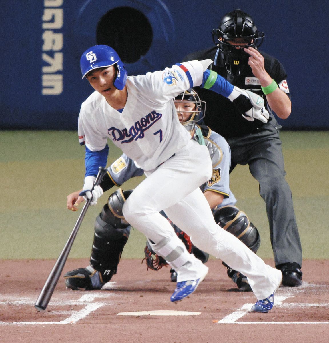 中日・福永裕基、初回に反撃の適時打！ 3点ビハインドからの逆転劇を