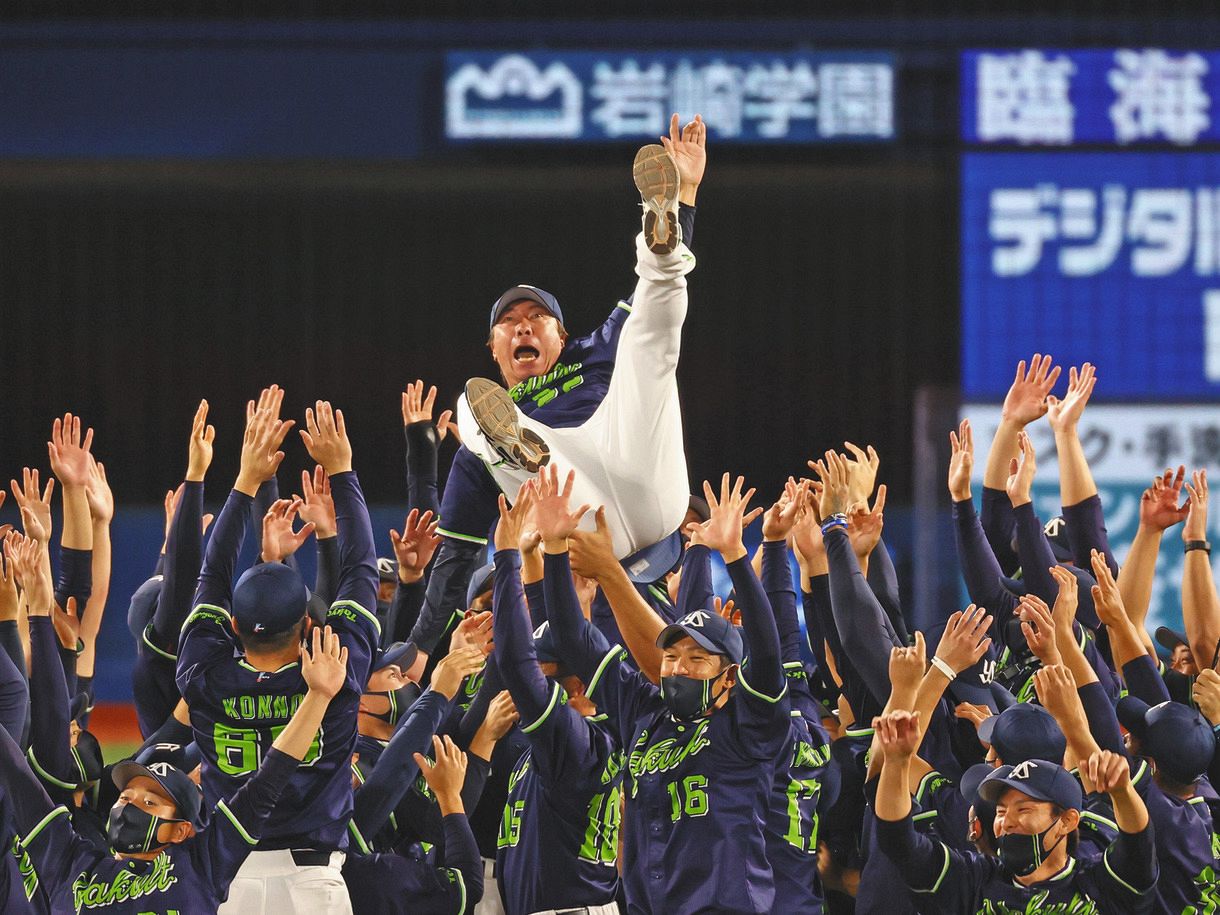 ヤクルト高津監督一問一答】2年連続最下位からの優勝に「その悔しさを
