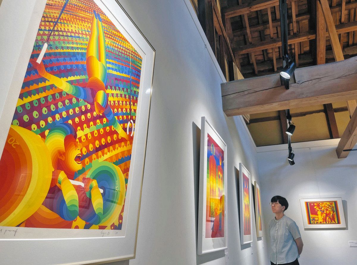 目を引く版画や絵ずらり コレクターの所蔵品 大野で展示：日刊県民福井Web