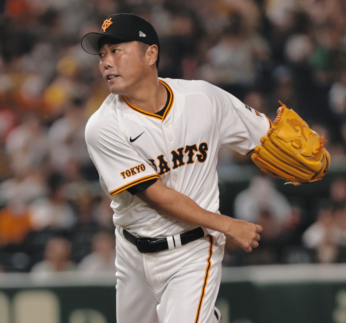 巨人阪神OB戦】巨人先発の上原浩治さん、1回を三者凡退でガッツポーズ