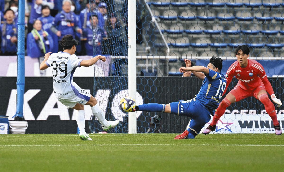 J1広島のスーパールーキー中村草太、投入5分で劇的決勝弾 公式戦2戦