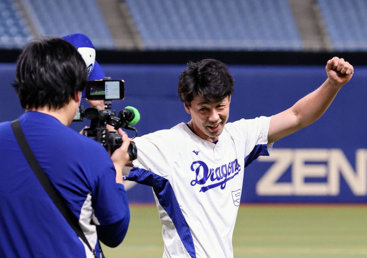 非売品】ドラゴンズ阿部選手使用品 選手専用Tシャツ 「5