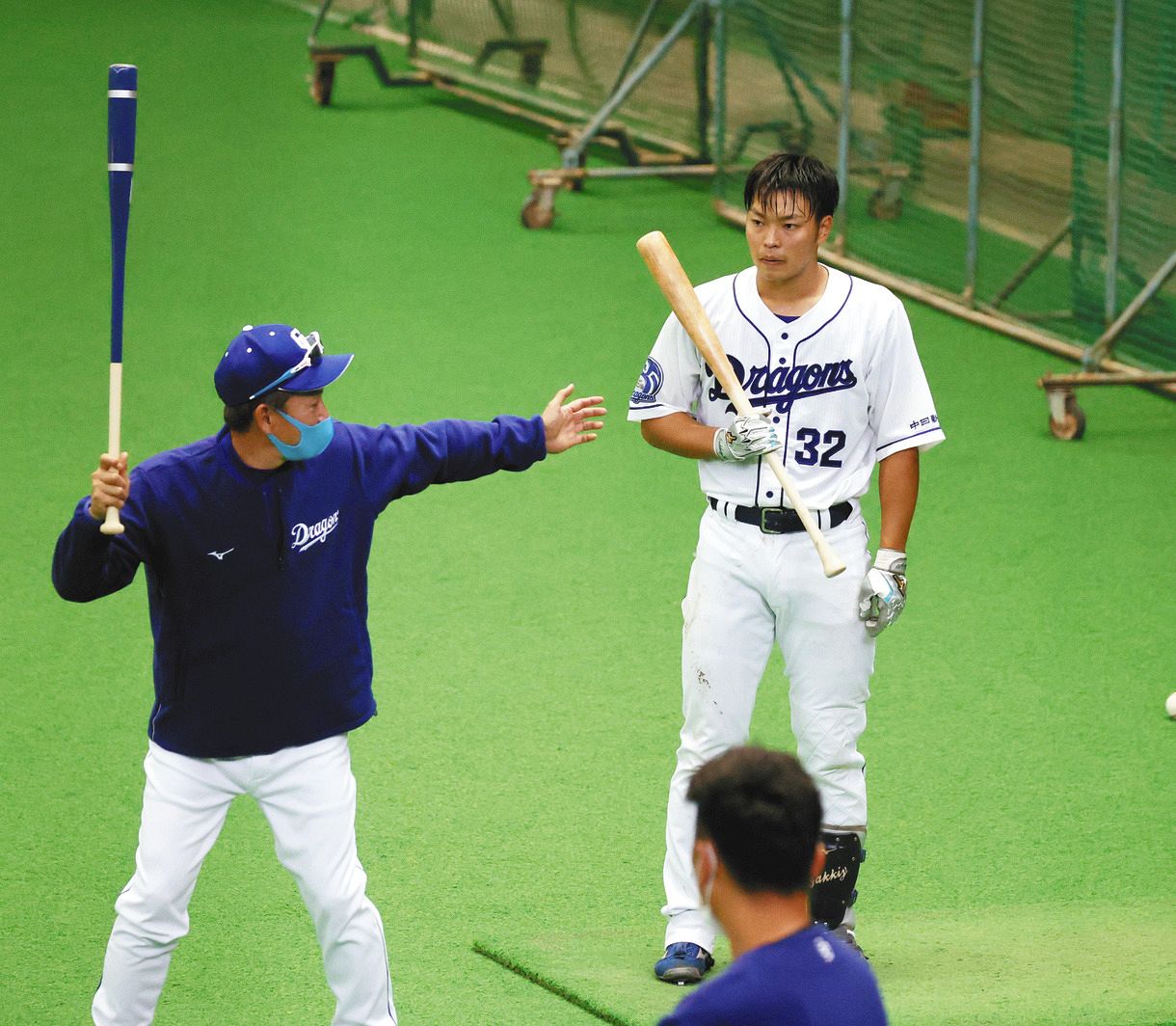 中日】「立浪塾」開講！石垣＆渡辺にそれぞれ課題をかみ砕いて指導 ともに「続けていきたい」と手応え：中日スポーツ・東京中日スポーツ