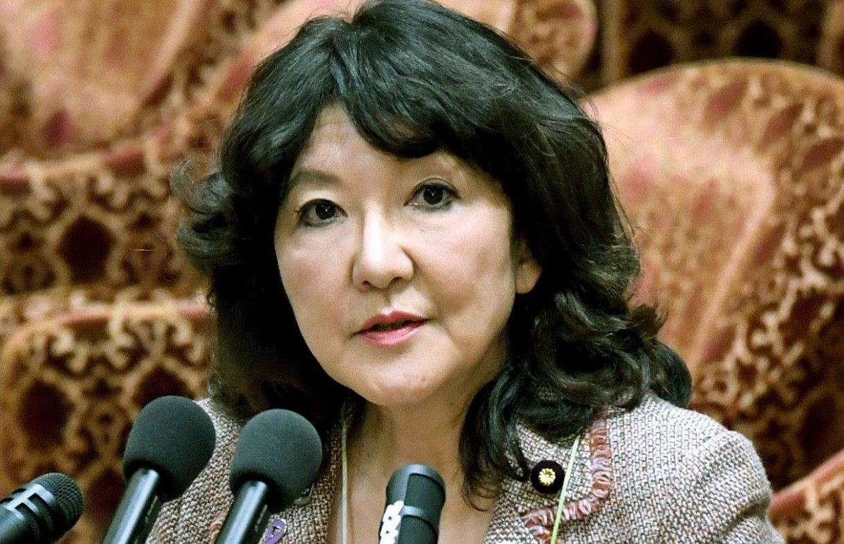 片山さつき 被災地訪問・片山さつき議員、『防災服コーデ』が賛否「ヒラヒラは…」「外野はとやかく言う必要ない」：中日スポーツ・東京中日スポーツ