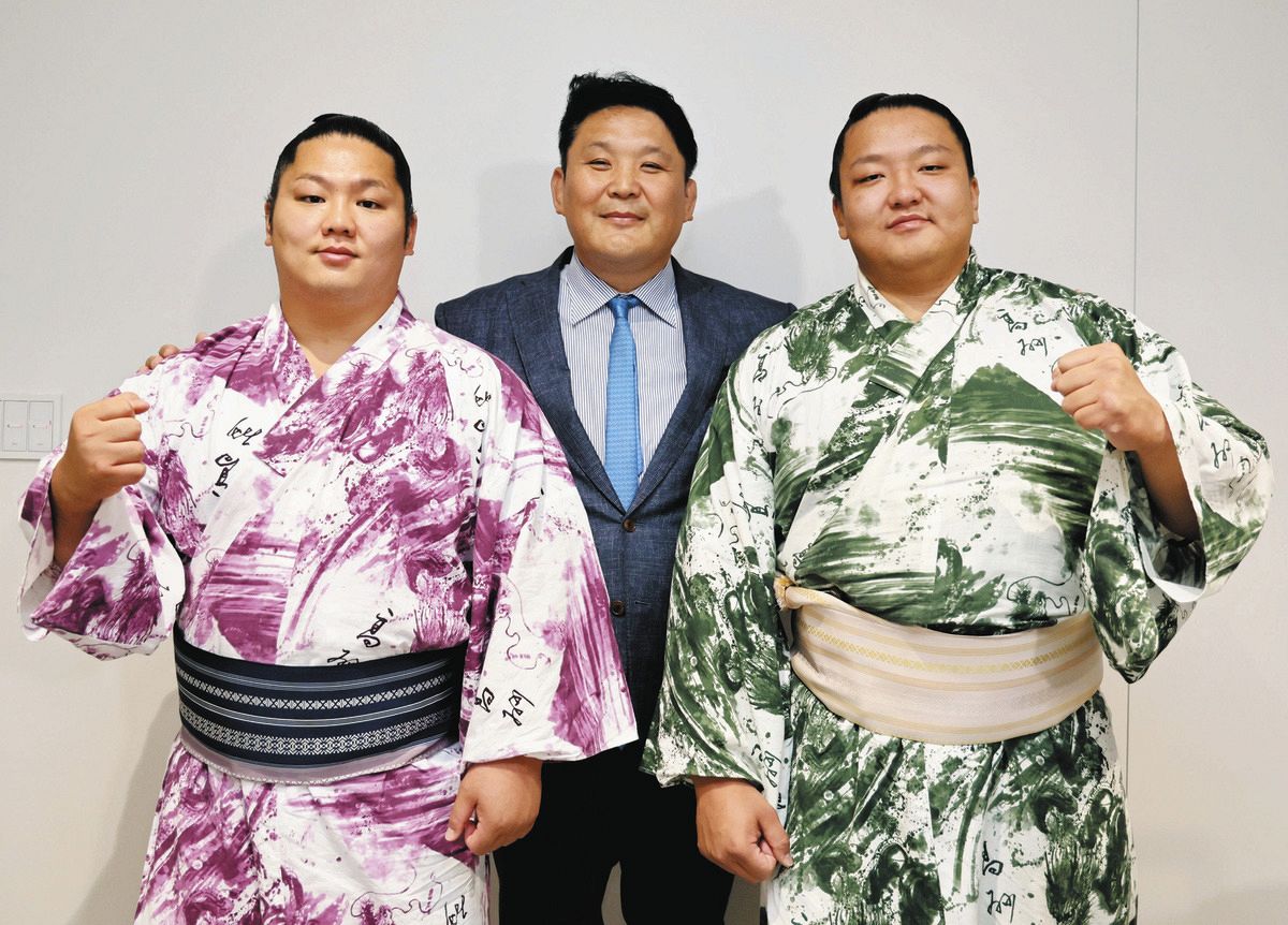 3kids mom R です。豊昇龍 2点 親友です」同じ飛行機で来日した豊昇龍との対戦目指す新十両の朝白龍