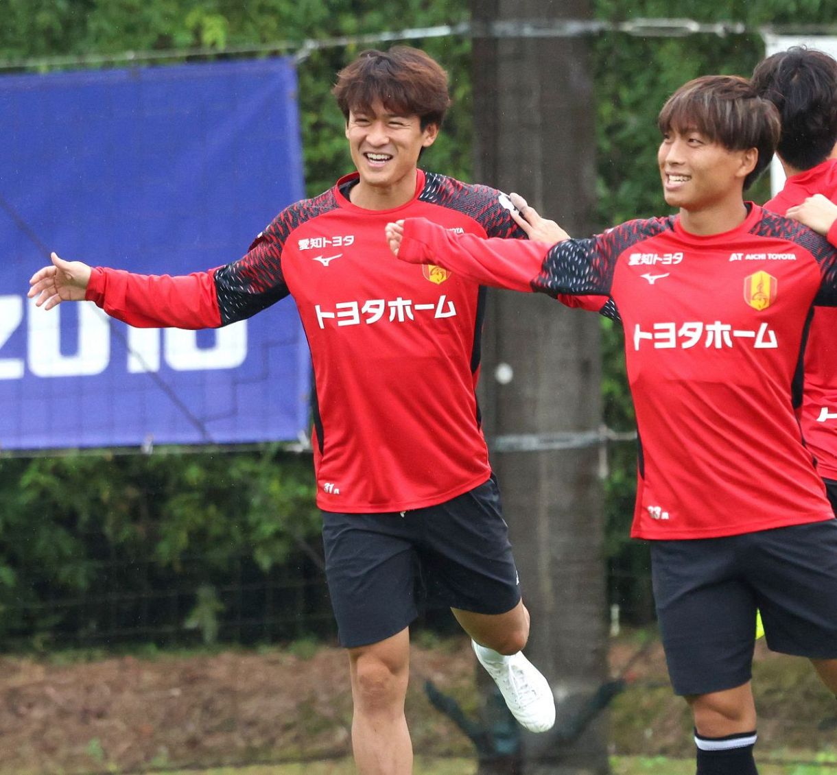 ＭＦ高嶺、ＭＦ菊地