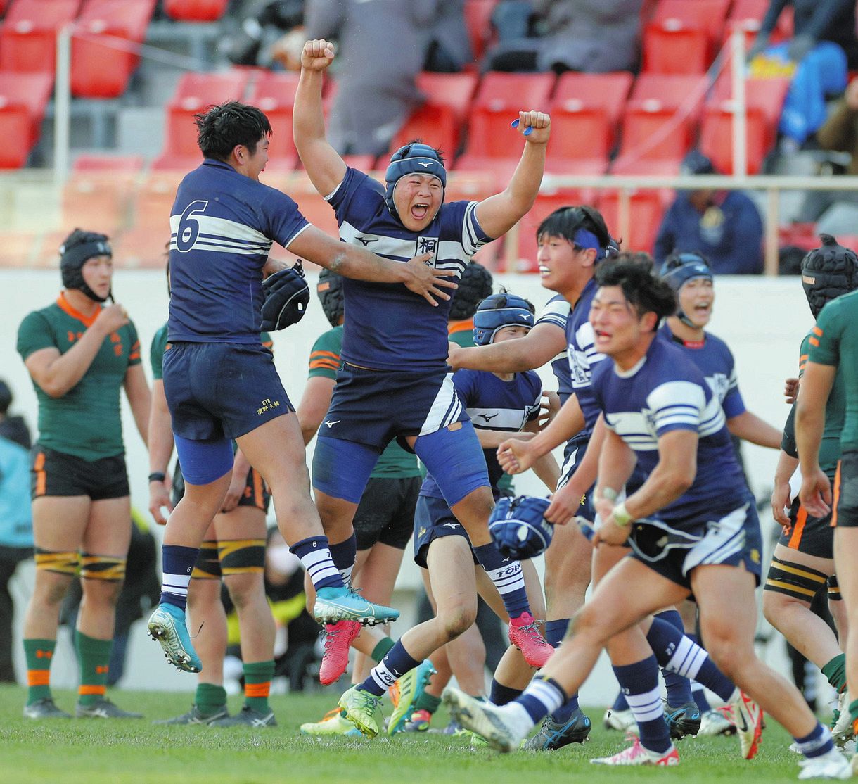 桐蔭学園ラグビーパンツ （桐蔭学園・竹下、負傷若松の短パンで