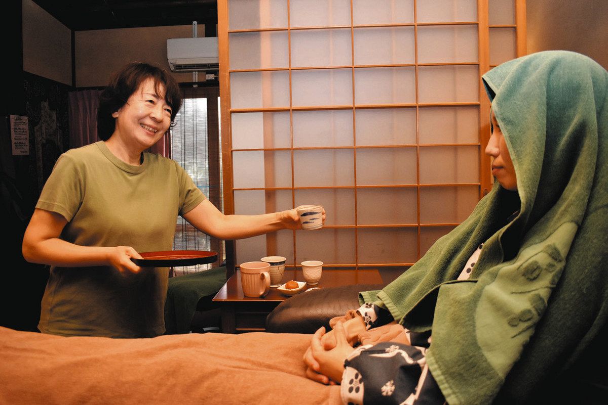 茶湯百亭百会 顕岑院本三 砂風呂で心も体もほかほかに、不調感じる人の憩いの場 津市・榊原温泉