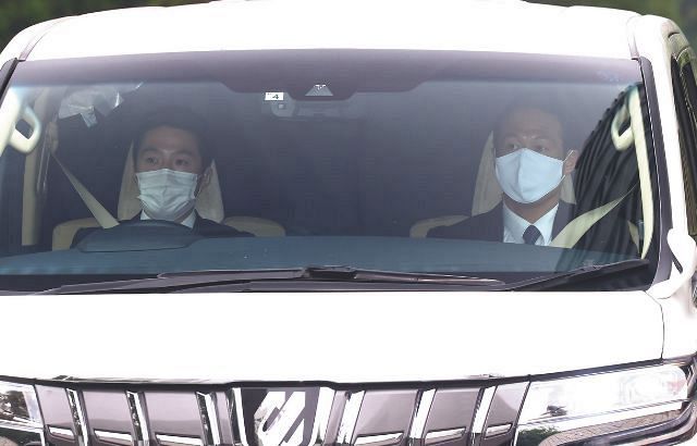 槇原敬之被告の車内は完全ガード 白いワンボックスで地裁入り 閉廷後もファン声かけられず 中日スポーツ 東京中日スポーツ