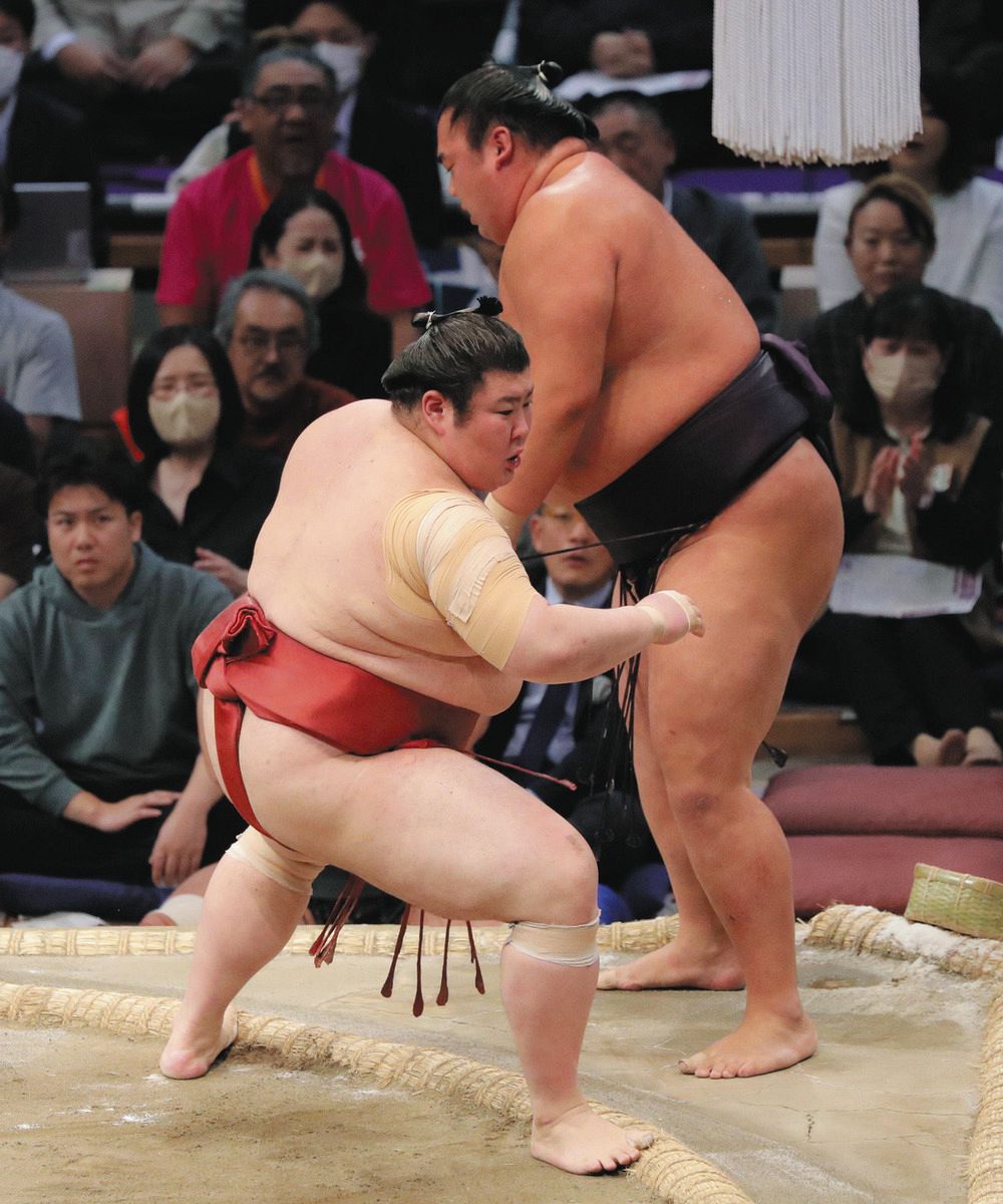 熱海富士「前に出られた」自画自賛の相撲でトップ並ぶ 八角理事長も