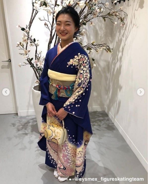 坂本花織 青い振り袖姿を披露 残念ながら 成人式は中止になってしまいましたが気持ちは上向きです フィギュア 中日スポーツ 東京中日スポーツ