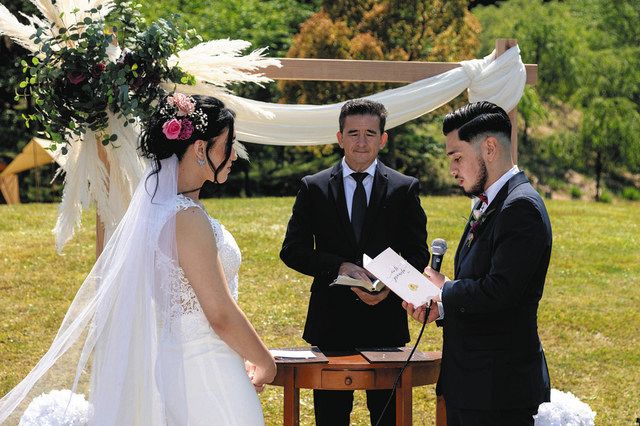 自然を舞台に理想の挙式 青山ハーモニー フォレストが初の試み 中日新聞web