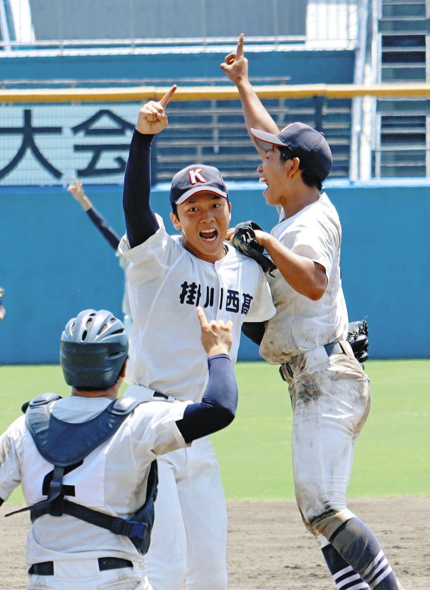 仲間信じ頂点つかんだ 26年ぶり甲子園 掛川西高のエース高橋：中日新聞
