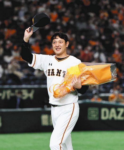 引退の巨人 岩隈 最高の野球人生を送ることができ 感謝の思いでいっぱい ファンに別れ告げる 中日スポーツ 東京中日スポーツ 引退の巨人 岩隈 最高の野球人生を送ることができ 感謝の思いでいっぱい ファンに別れ告げる 中日スポーツ 東京中日スポーツ