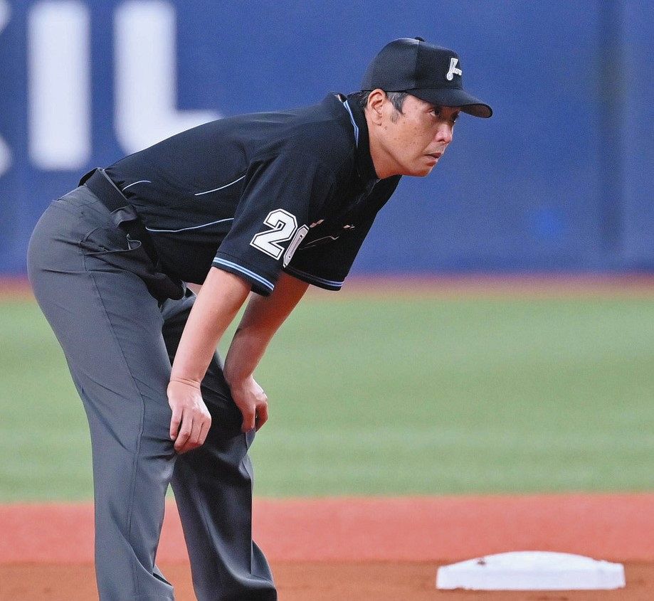 白井一行塁審の判定にオリ中嶋監督がリクエスト ロッテ高部の二盗をリプレー検証 セーフ覆らず 中日スポーツ 東京中日スポーツ 白井一行塁審の判定にオリ中嶋監督がリクエスト ロッテ高部の二盗をリプレー検証 セーフ覆らず 中日スポーツ 東京中日スポーツ