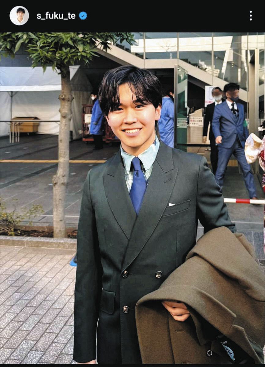 ◇鈴木福、亀梨和也から贈られたコート着て二十歳のつどい【写真】：中 