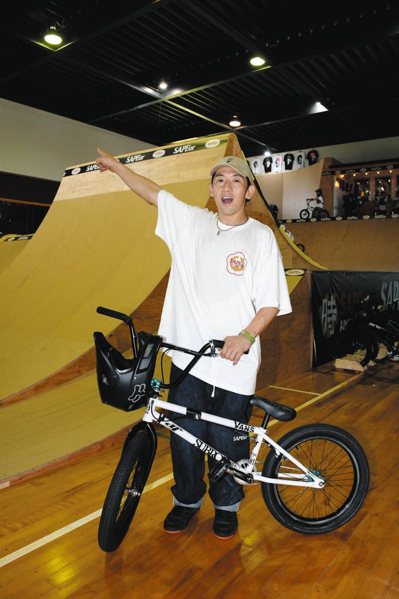 閉校小学校の体育館が練習場、夢は「上石津から五輪へ」 BMXプロ