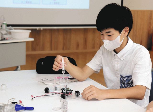 小型の燃料電池車 小学生が組み立て 富山で学習教室 北陸中日新聞web