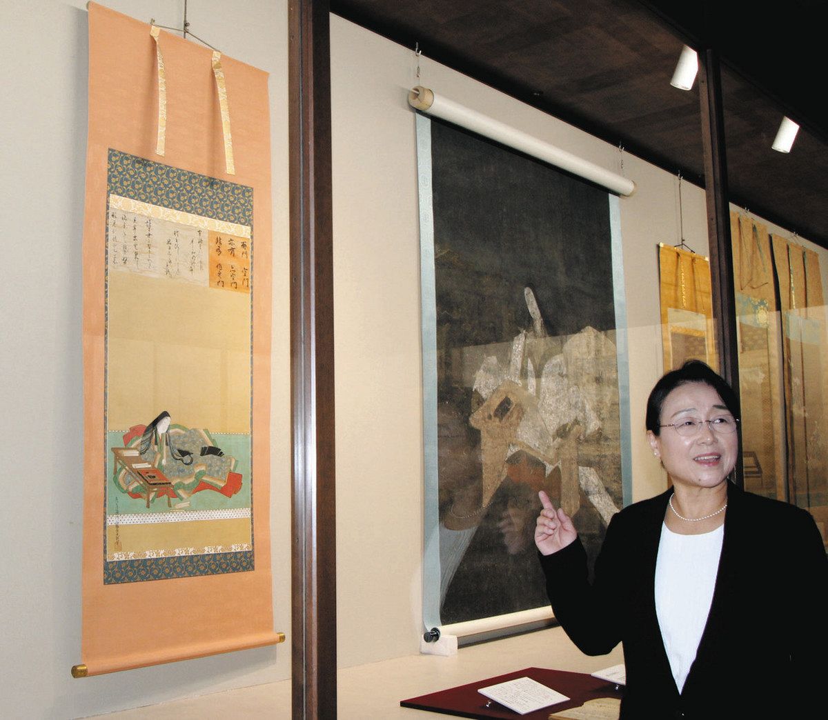 修理終えた「式部図」を公開 石山寺所蔵、土佐光起の作品：中日新聞Web